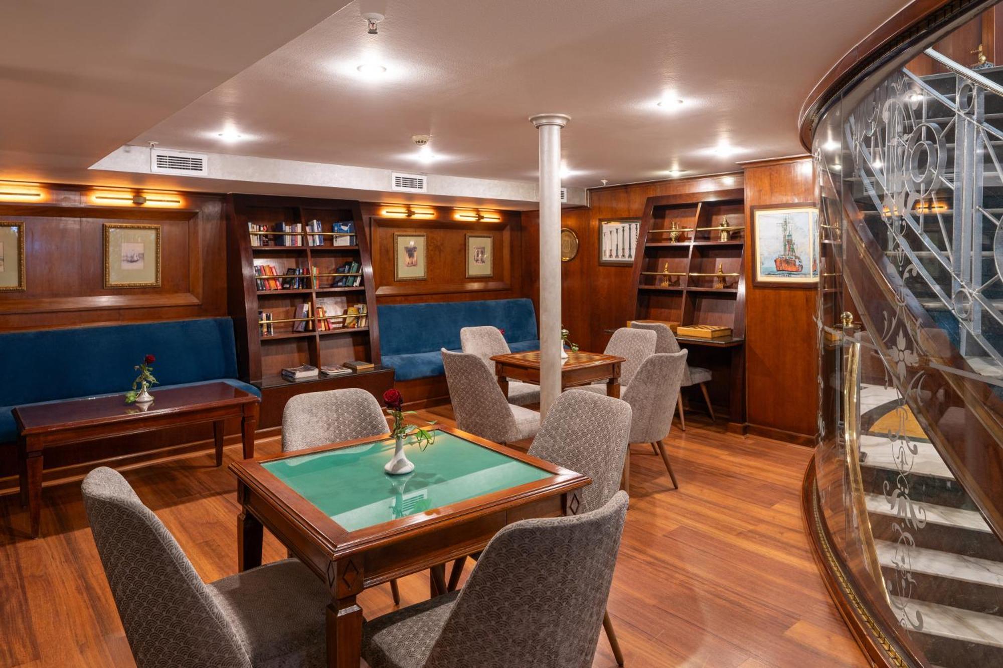 Отель Magic I Nile Cruise Deluxe Boat The Scheduled Departure Is On Saturday For A 7-Day Nile Cruise Луксор Экстерьер фото