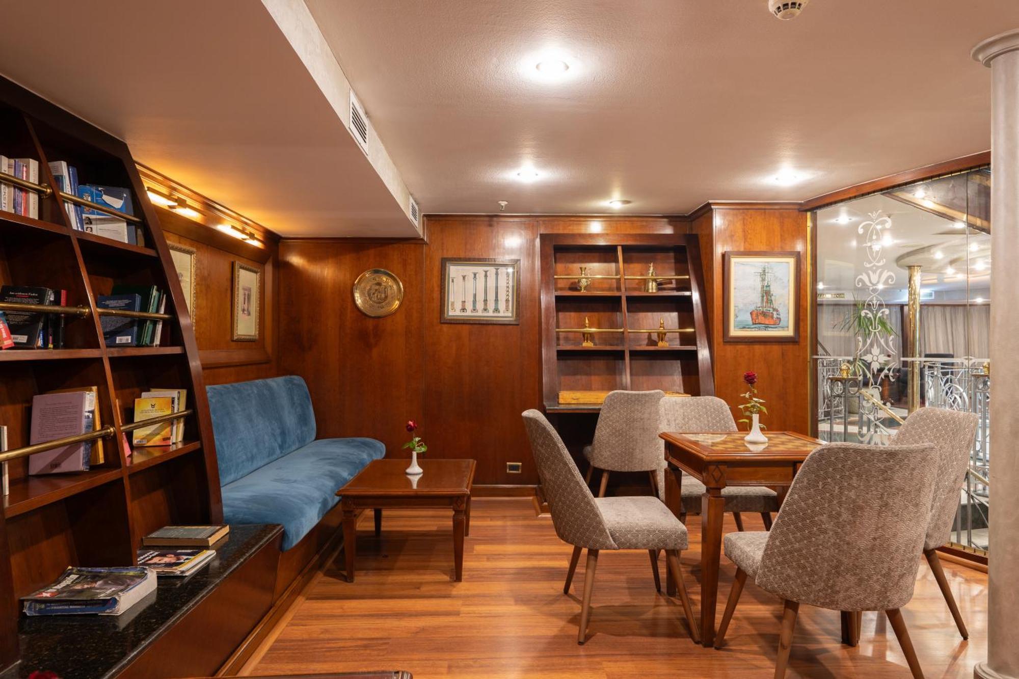 Отель Magic I Nile Cruise Deluxe Boat The Scheduled Departure Is On Saturday For A 7-Day Nile Cruise Луксор Экстерьер фото